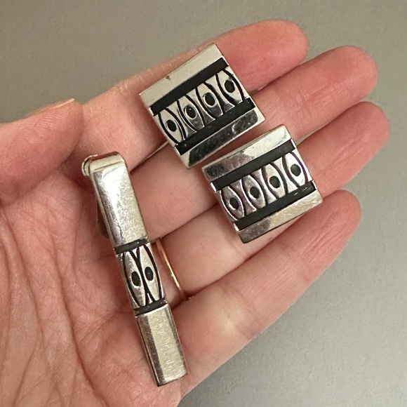 Cuff links and tie clip in silver Native American design. 3 piece vintage set - Picture 15 of 15